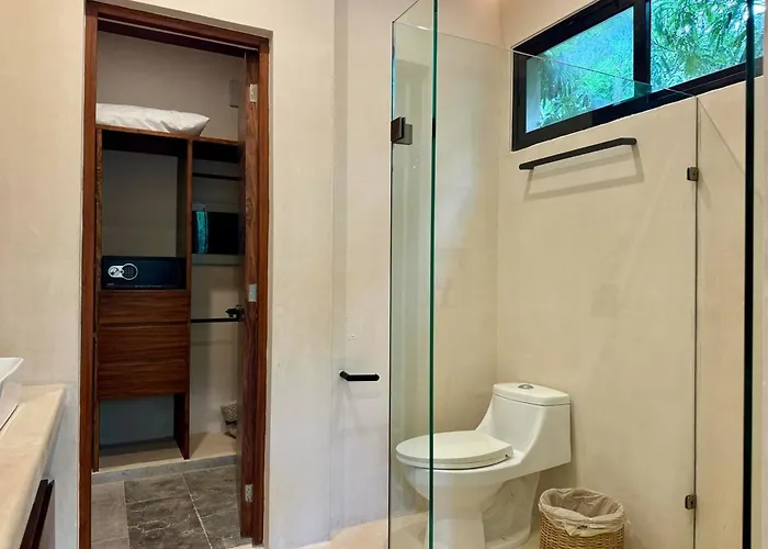 Kataluum- Luxurious Eco-chic Ph With Pool Villa