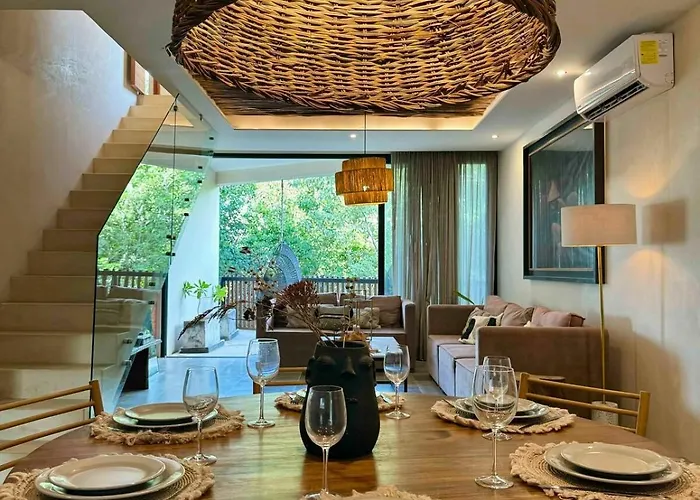 Kataluum- Luxurious Eco-chic Ph With Pool