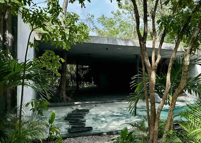 Villa Kataluum- Luxurious Eco-chic Ph With Pool