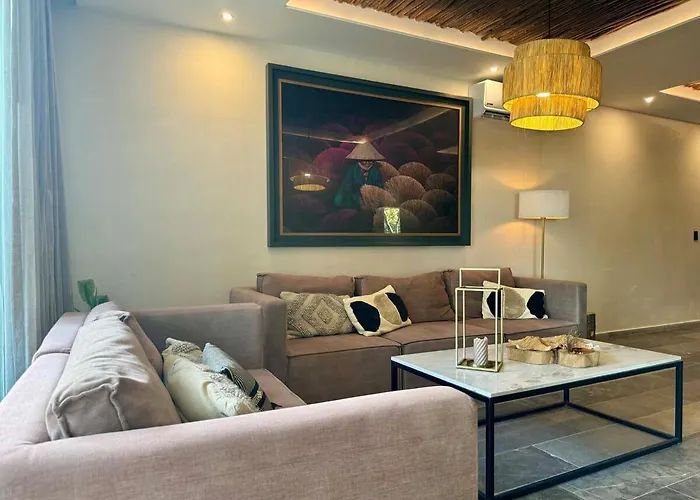 Kataluum- Luxurious Eco-chic Ph With Pool Villa *