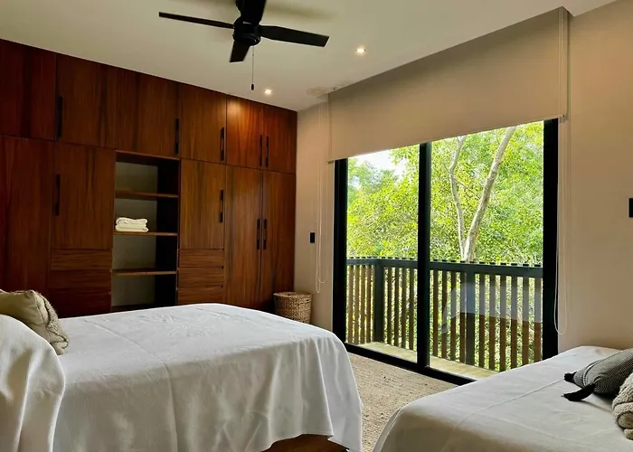 Kataluum- Luxurious Eco-chic Ph With Pool *